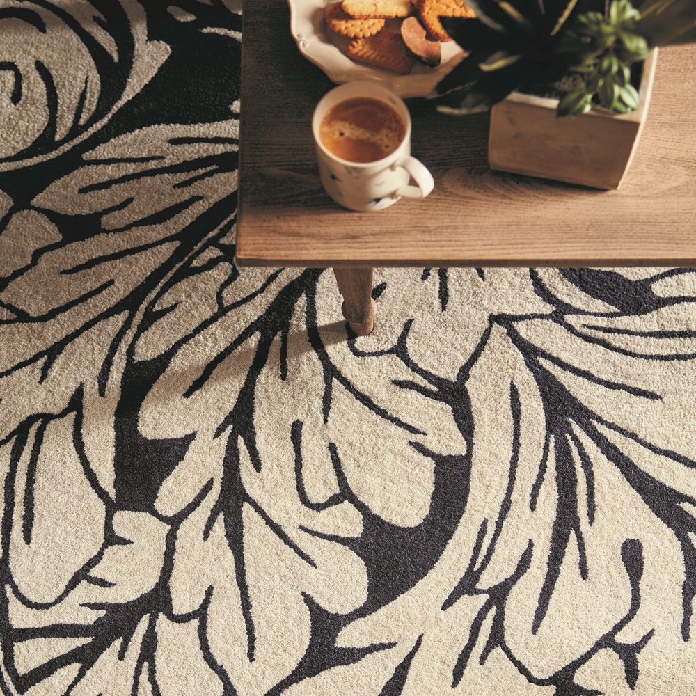 Heritage 2 Floral Rugs in Midnight